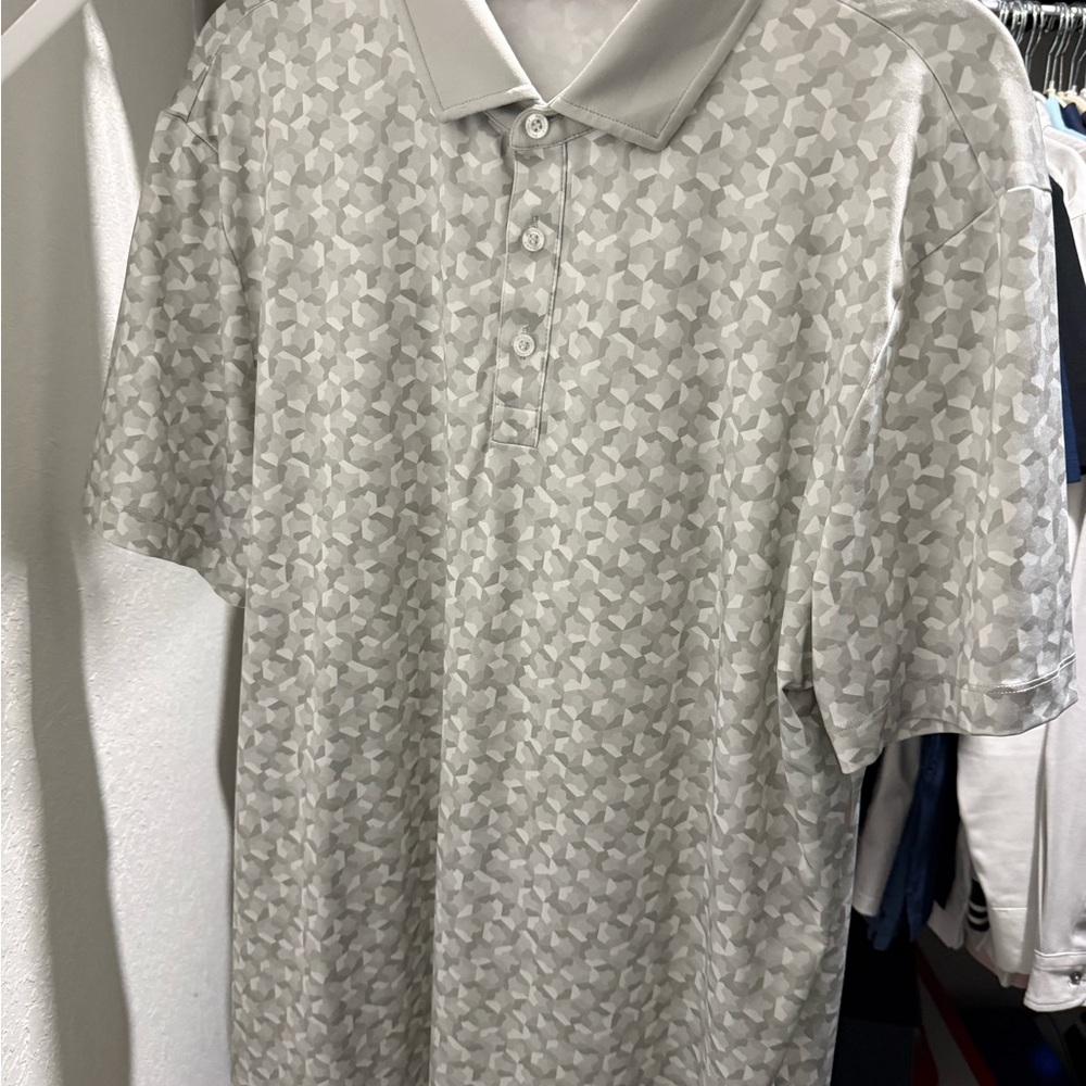 Redvanly NWOT Men's Gray Patterned Polo Shirt